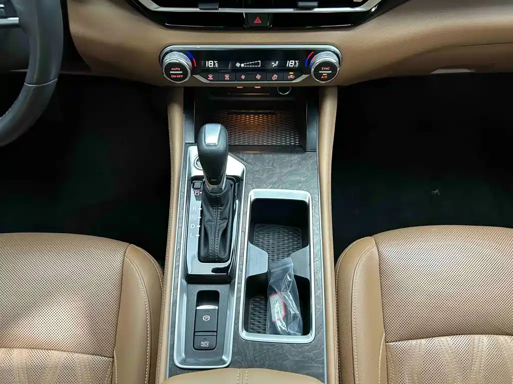 Nissan Teana — миниатюра 10
