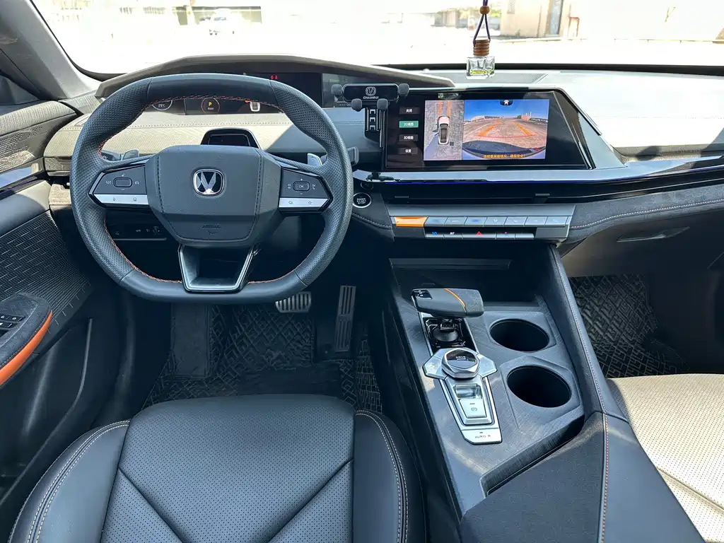 Changan UNI-V — миниатюра 4