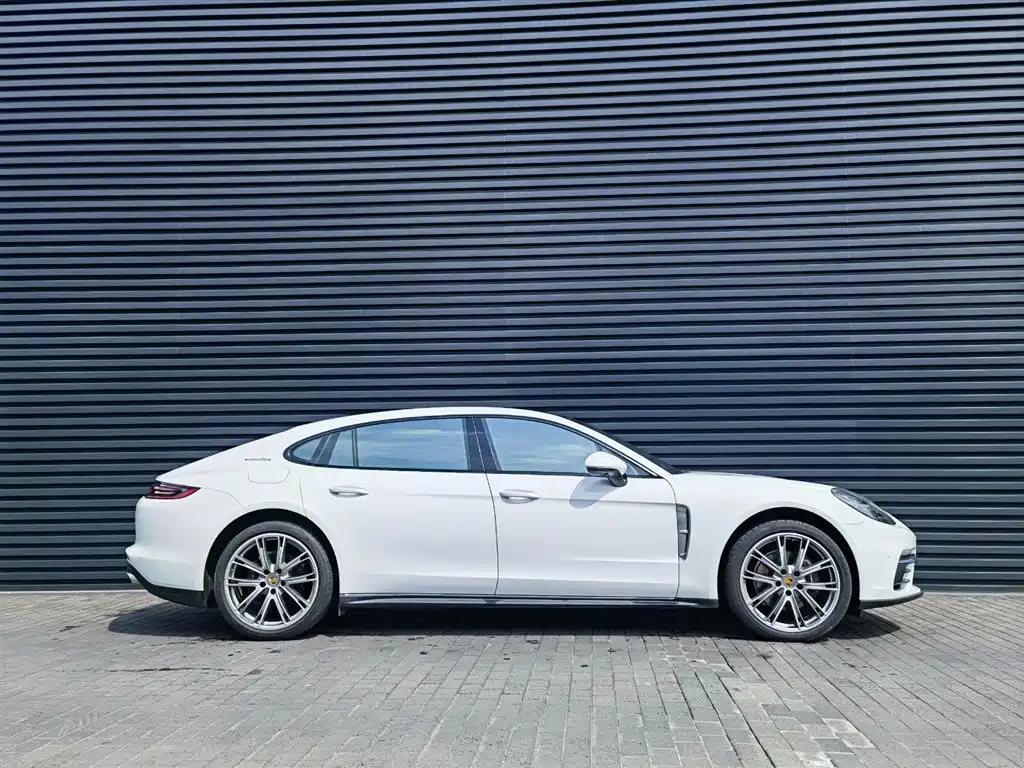 Porsche Panamera — миниатюра 9