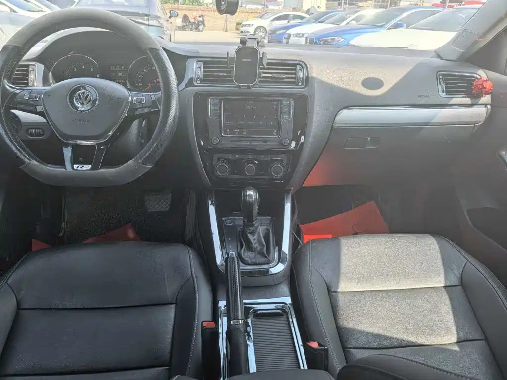 Volkswagen Sagitar — миниатюра 8
