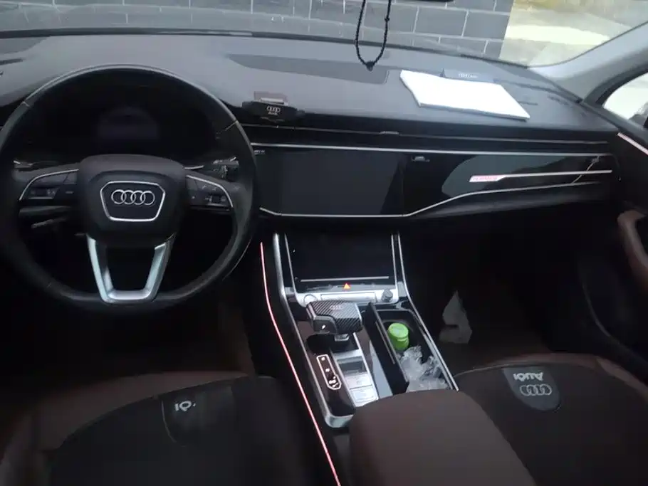 Audi Q7 — миниатюра 12
