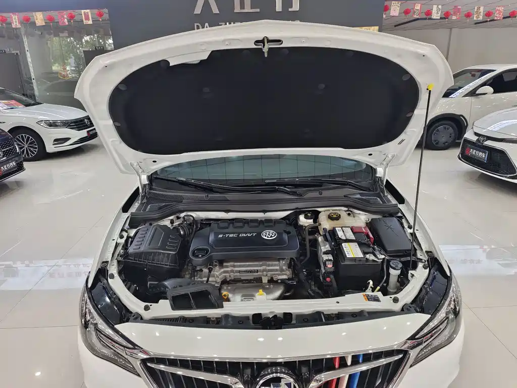 Buick Excelle — миниатюра 13
