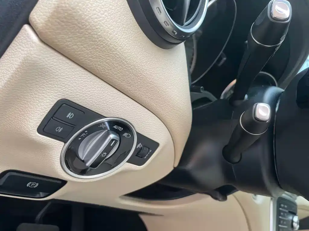 Mercedes-Benz GLA — миниатюра 10