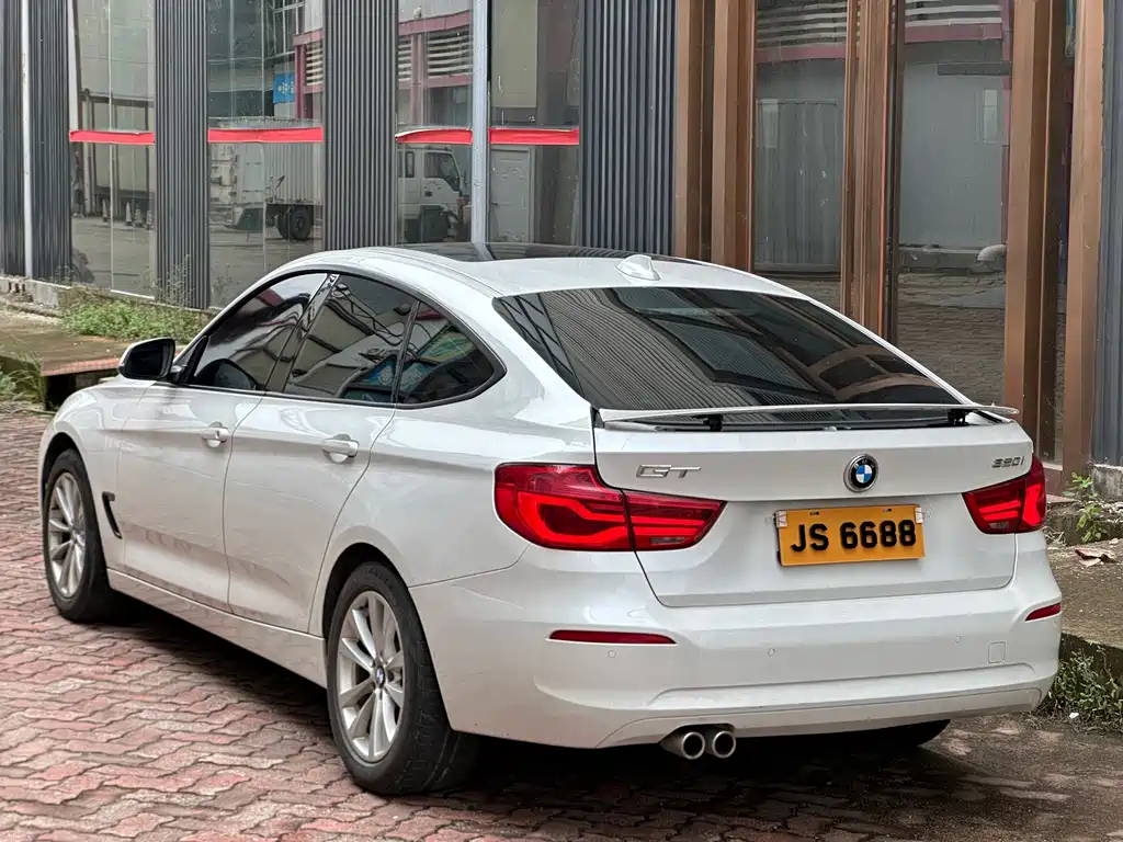 BMW 3 Series GT — миниатюра 10