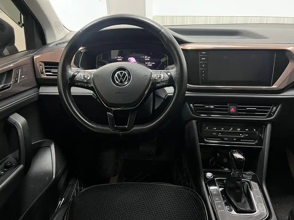 Volkswagen Tharu — миниатюра 9
