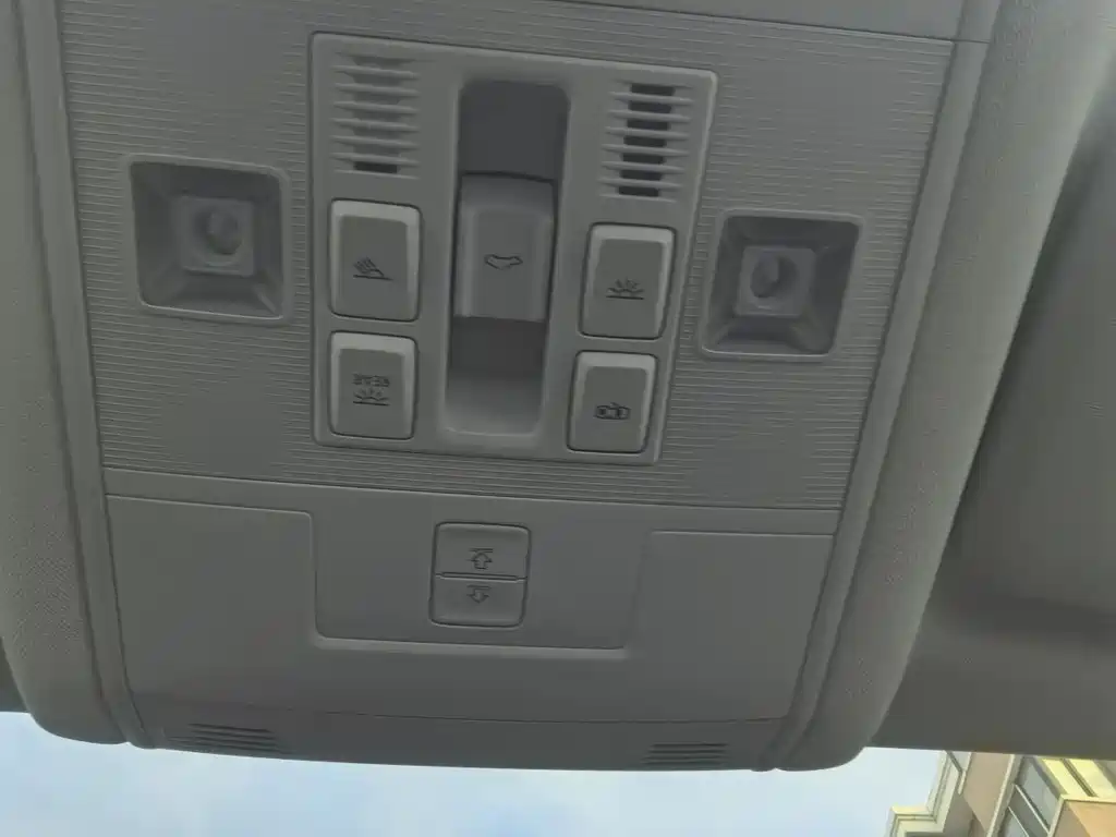 VOLKSWAGEN T ROC EXPLORING SONGS