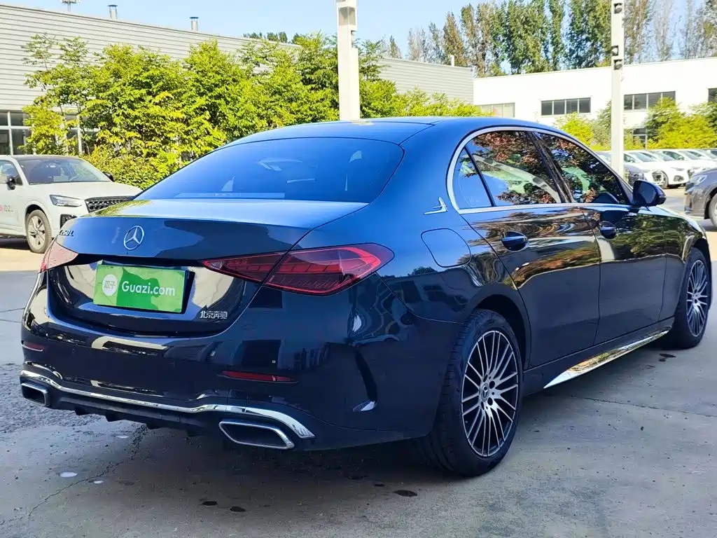 Mercedes-Benz C-Class — миниатюра 7