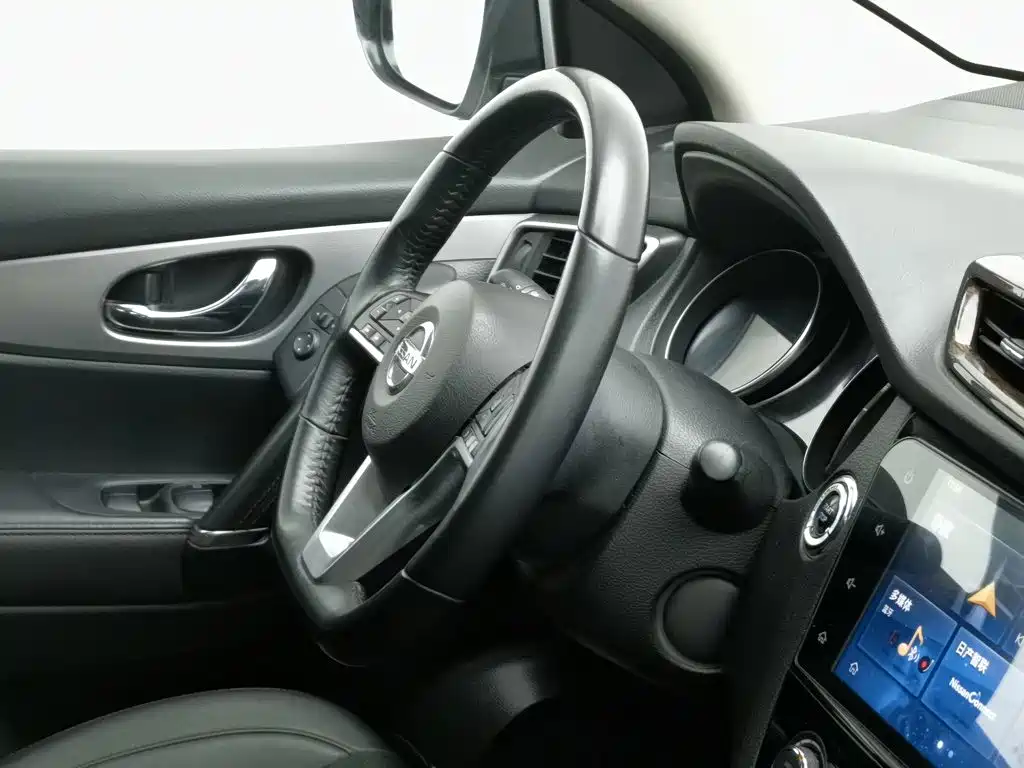 Nissan Qashqai — миниатюра 22