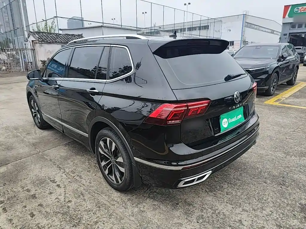 Volkswagen Tiguan L — миниатюра 5