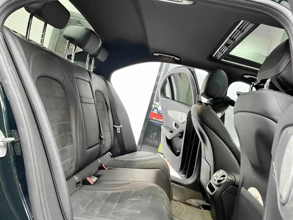 Mercedes-Benz C-Class — миниатюра 6