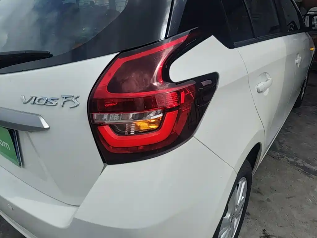 Toyota Vios FS — миниатюра 8