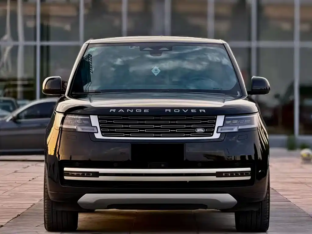 Land Rover Range Rover 2023 3.0 L6 400PS мест Long Wheelbase