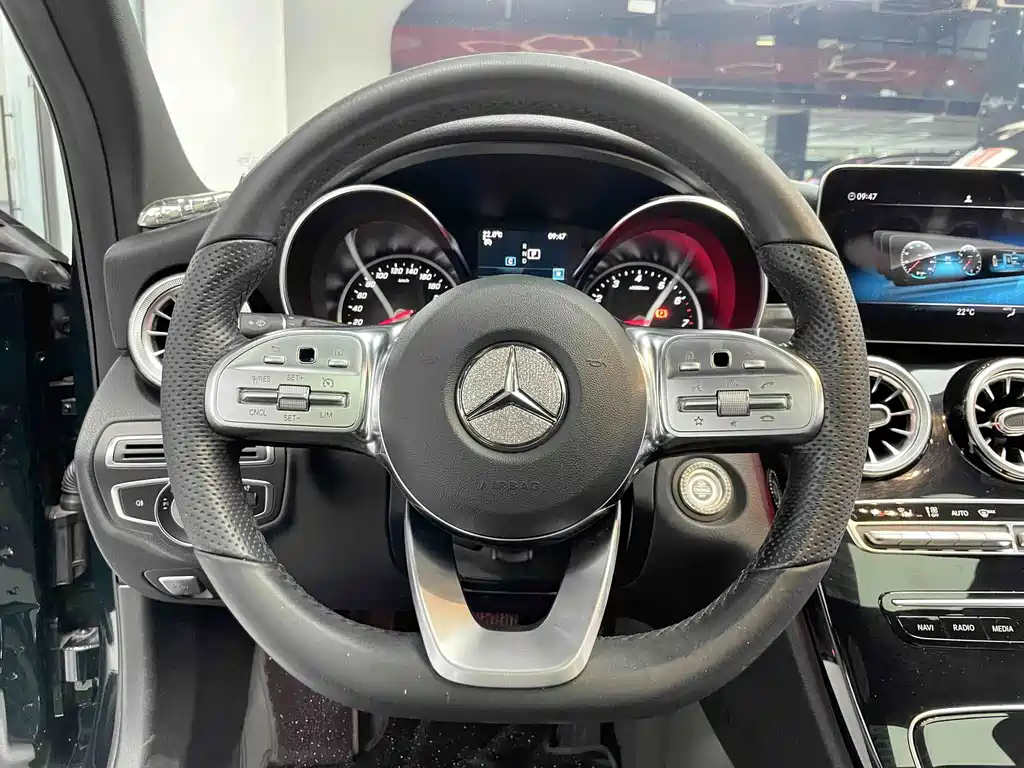 Mercedes-Benz C-Class — миниатюра 17