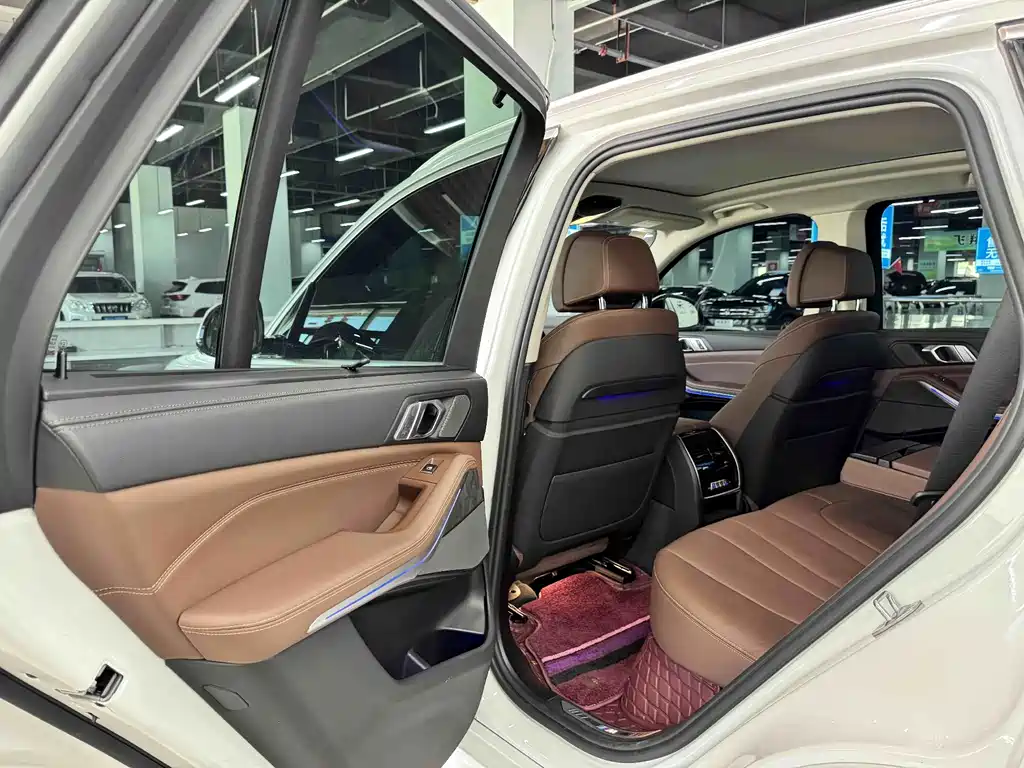 BMW X5 (Import) — миниатюра 13