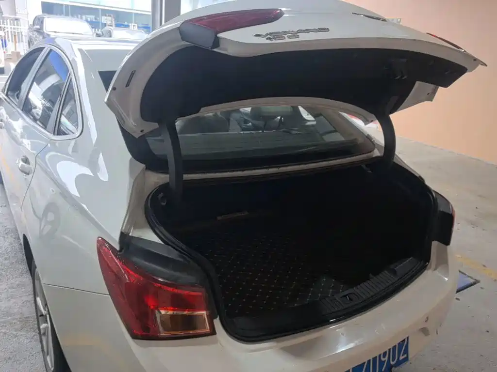 Buick Verano — миниатюра 19