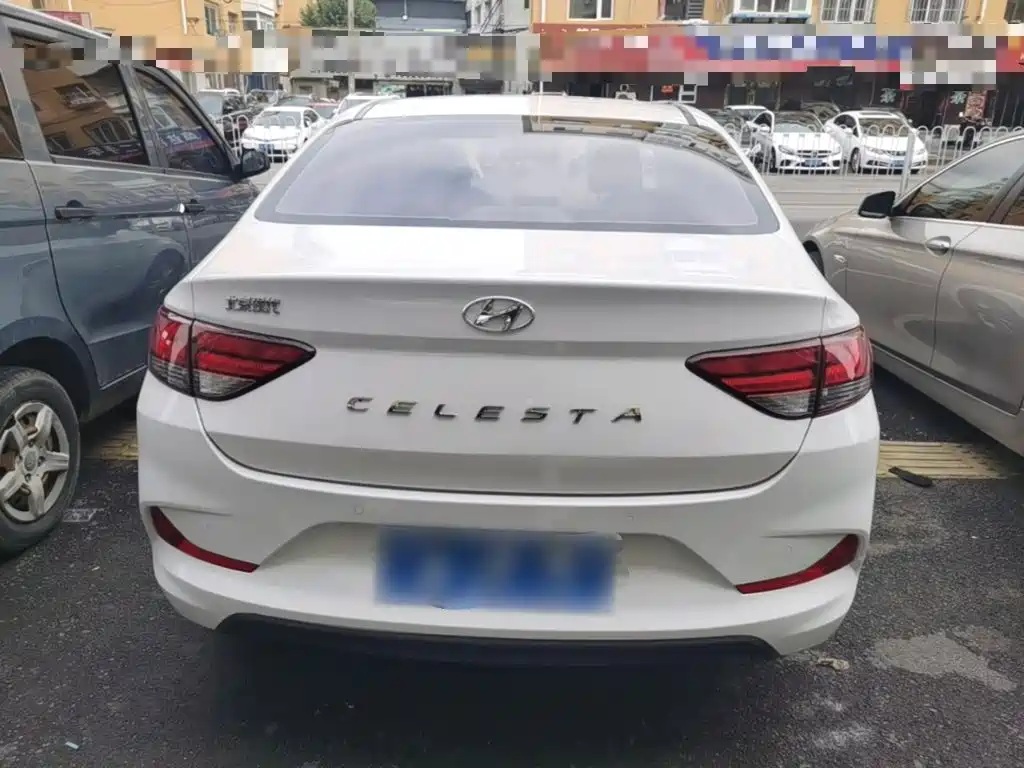 Hyundai Elantra — миниатюра 6