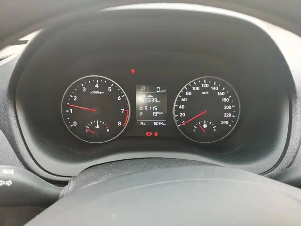 Hyundai Elantra — миниатюра 12