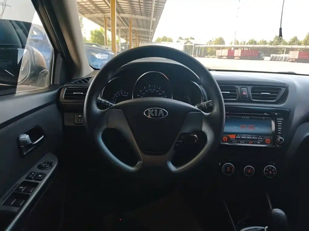 Kia K2 — миниатюра 11