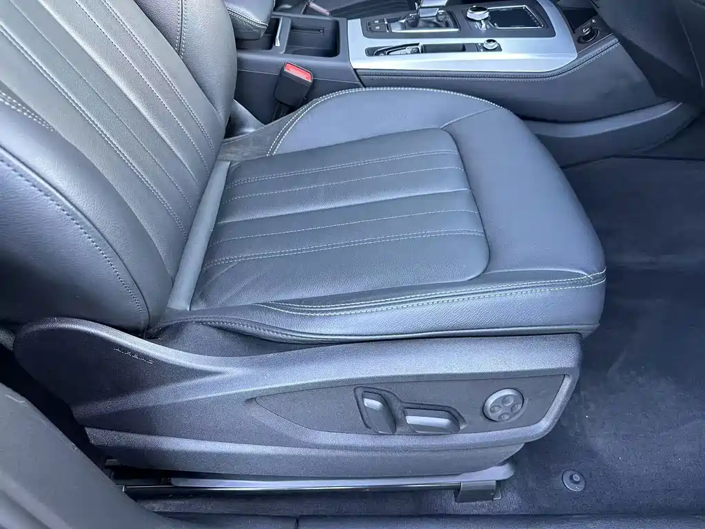 Audi Q5L — миниатюра 29