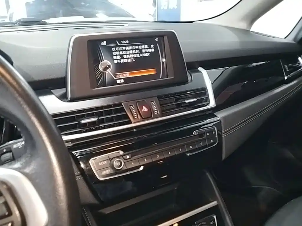 BMW 2 Series Active Tourer — миниатюра 13