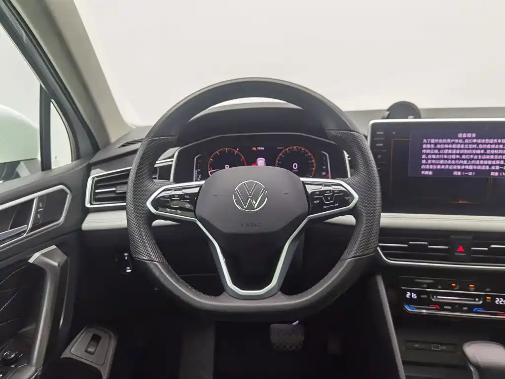 Volkswagen Tiguan L — миниатюра 11