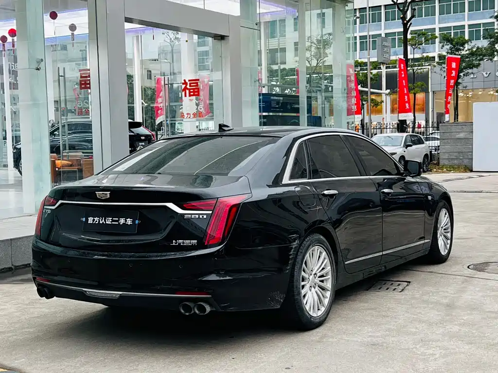 CADILLAC CT6
