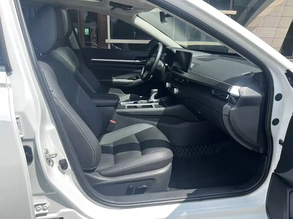 Nissan Teana — миниатюра 15