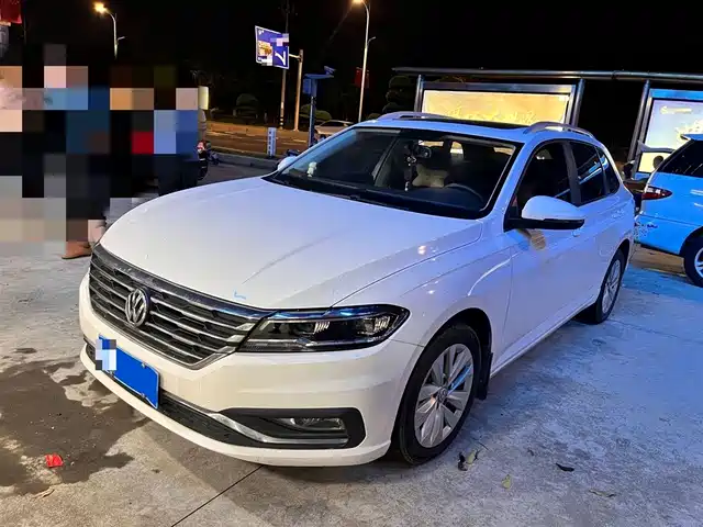 VOLKSWAGEN LAVIDA 2020