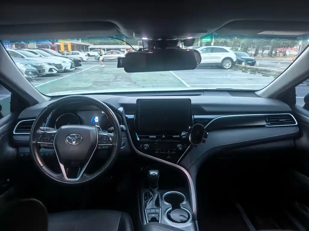 Toyota Camry — миниатюра 6