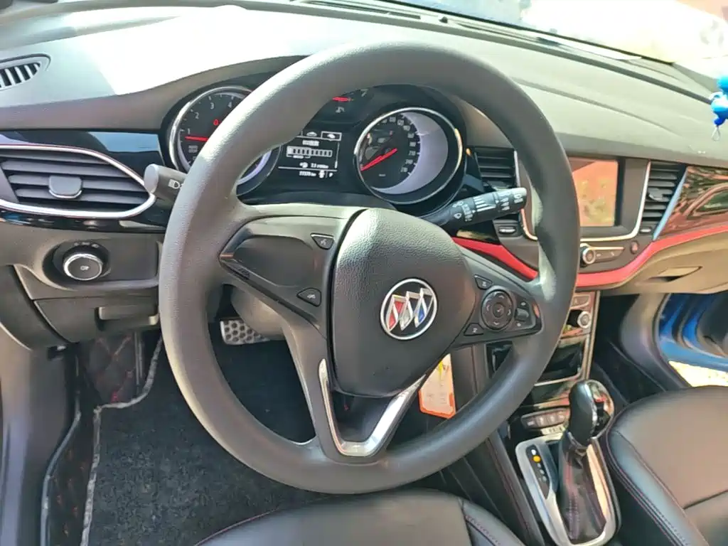 Buick Verano — миниатюра 11