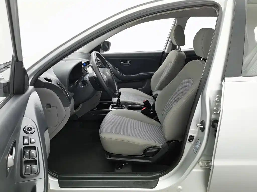 Hyundai Elantra — миниатюра 10