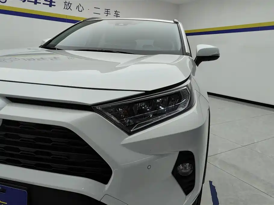 TOYOTA RAV4 RONGFANG