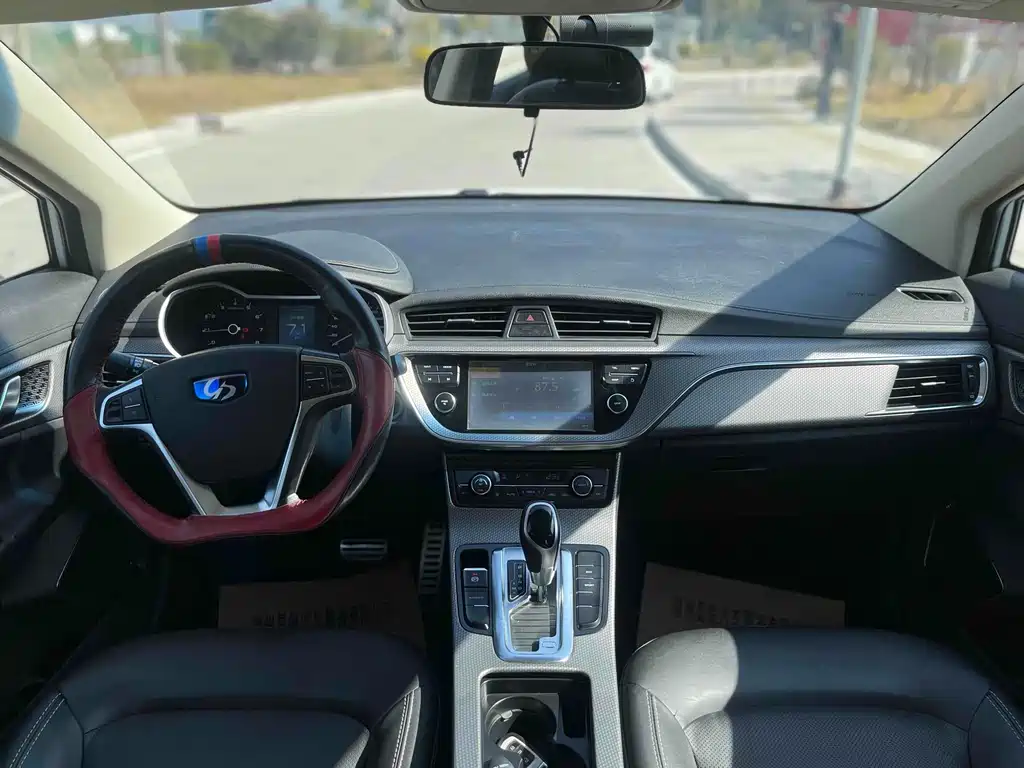 GEELY AUTOMOBILE EMGRAND GS