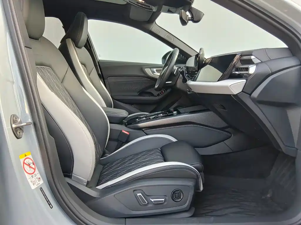 Audi A5L — миниатюра 10