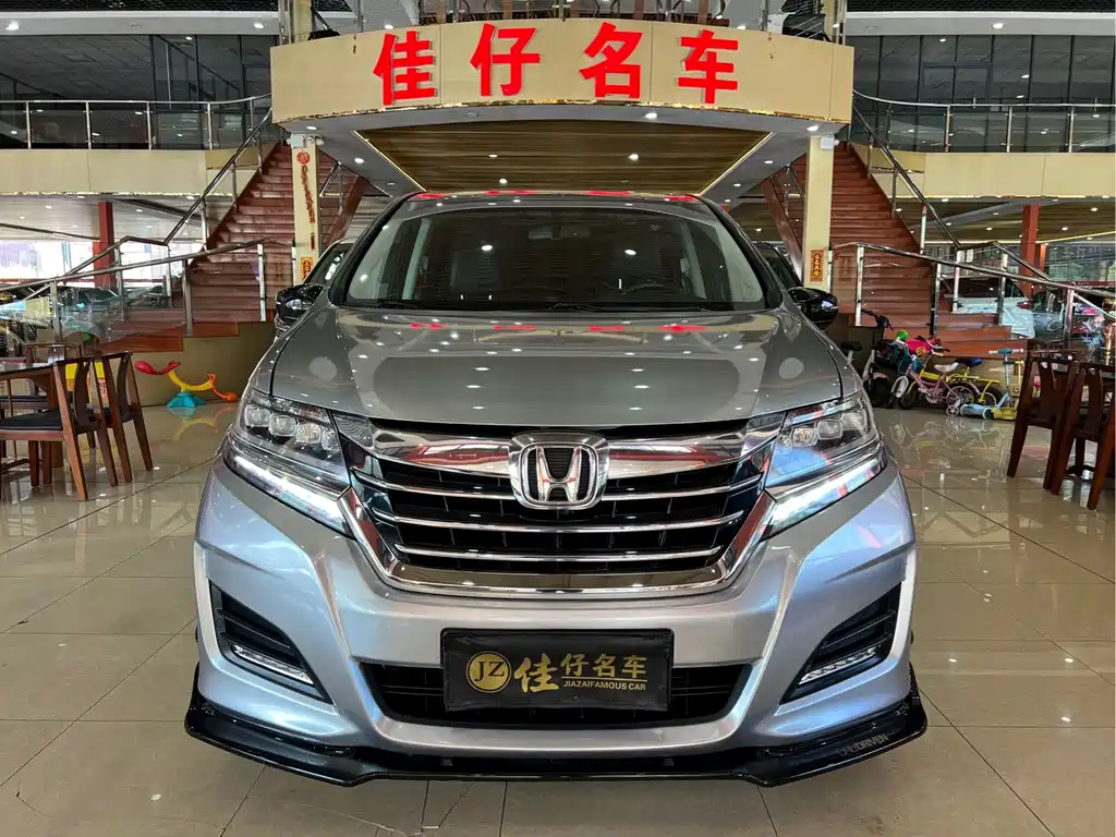 Honda Elysion — миниатюра 2