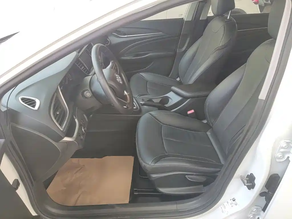 Buick Excelle — миниатюра 15