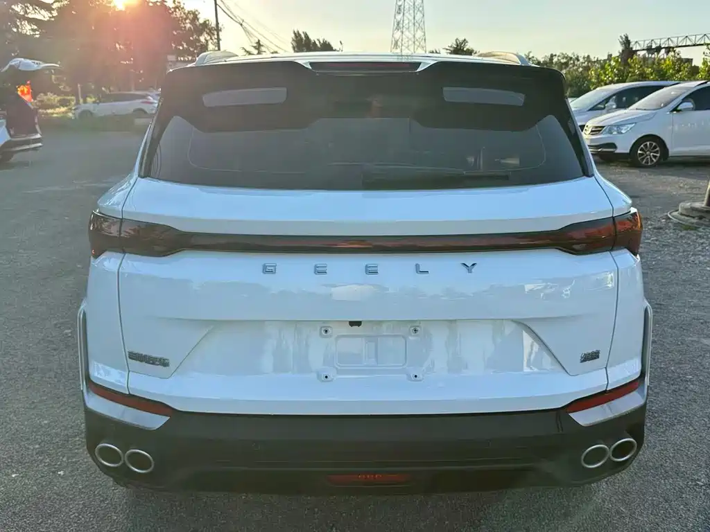 Geely Binyue - фото 4