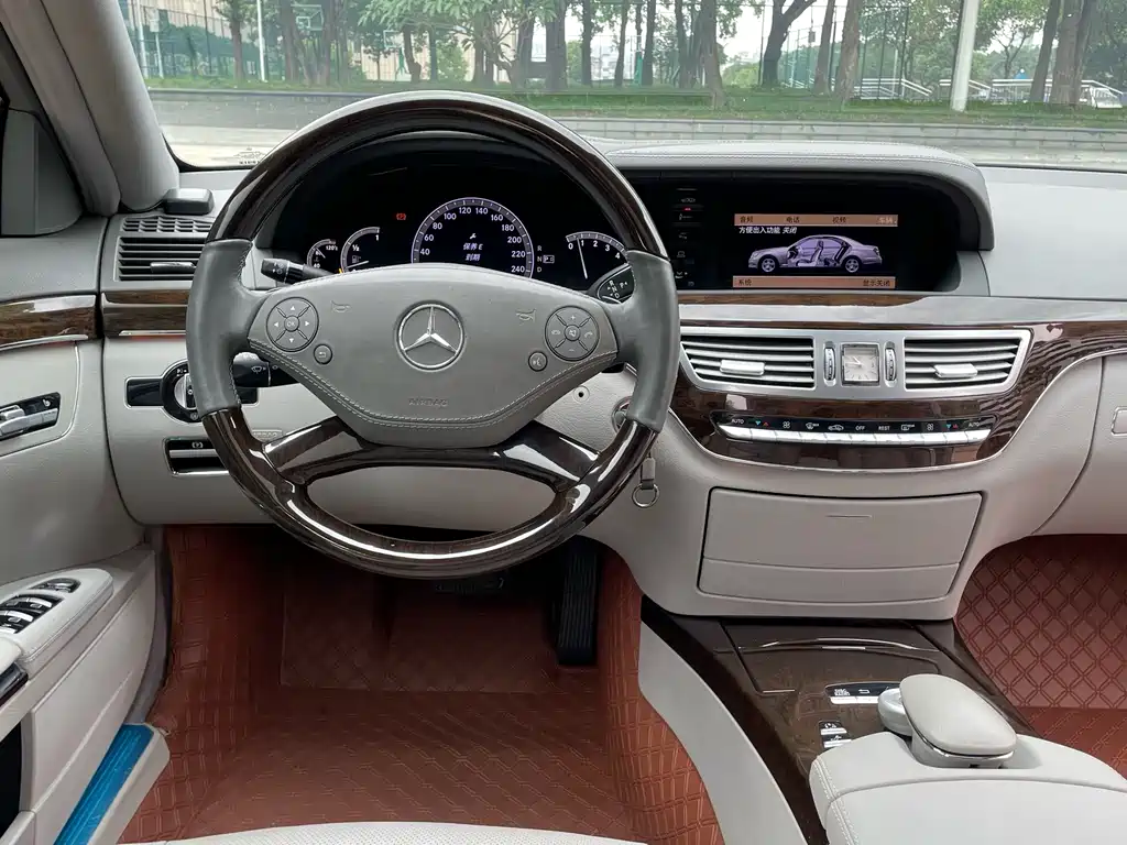 Mercedes-Benz S-Class — миниатюра 10