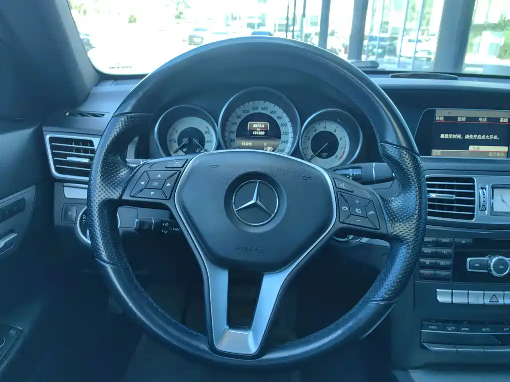 Mercedes-Benz E-Class (Import) — миниатюра 13