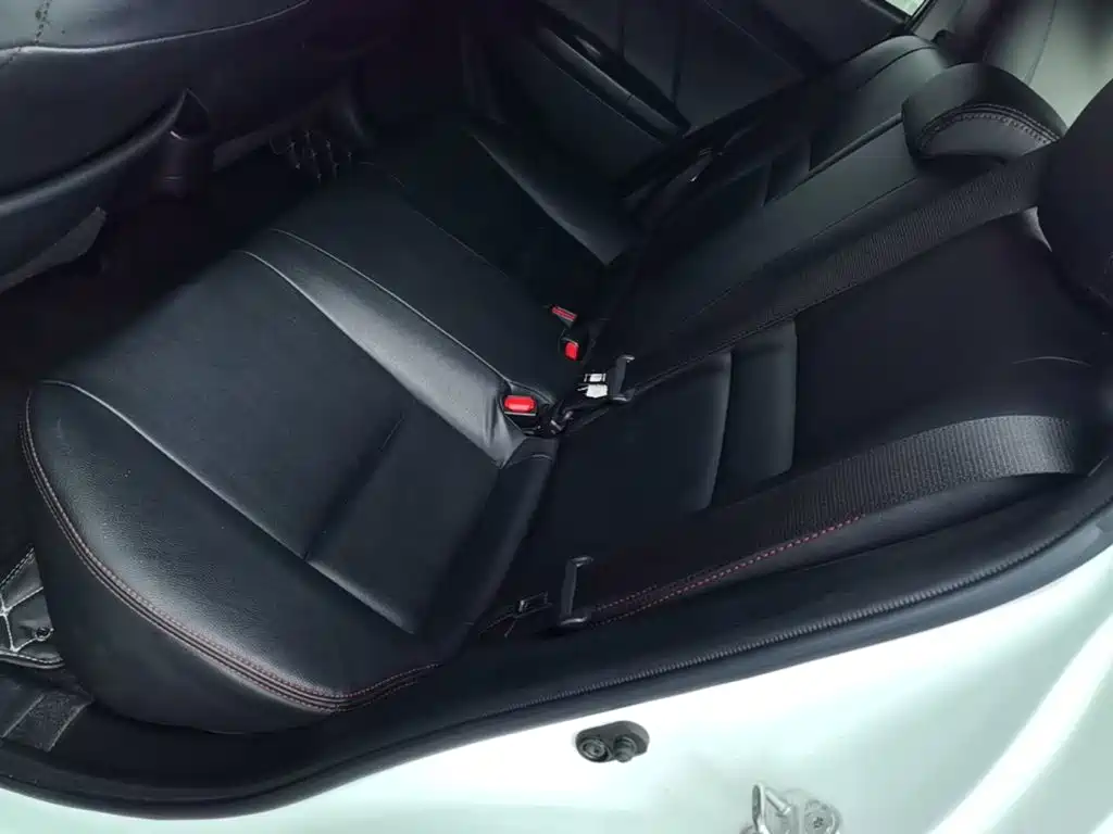 Toyota Yaris L — миниатюра 17
