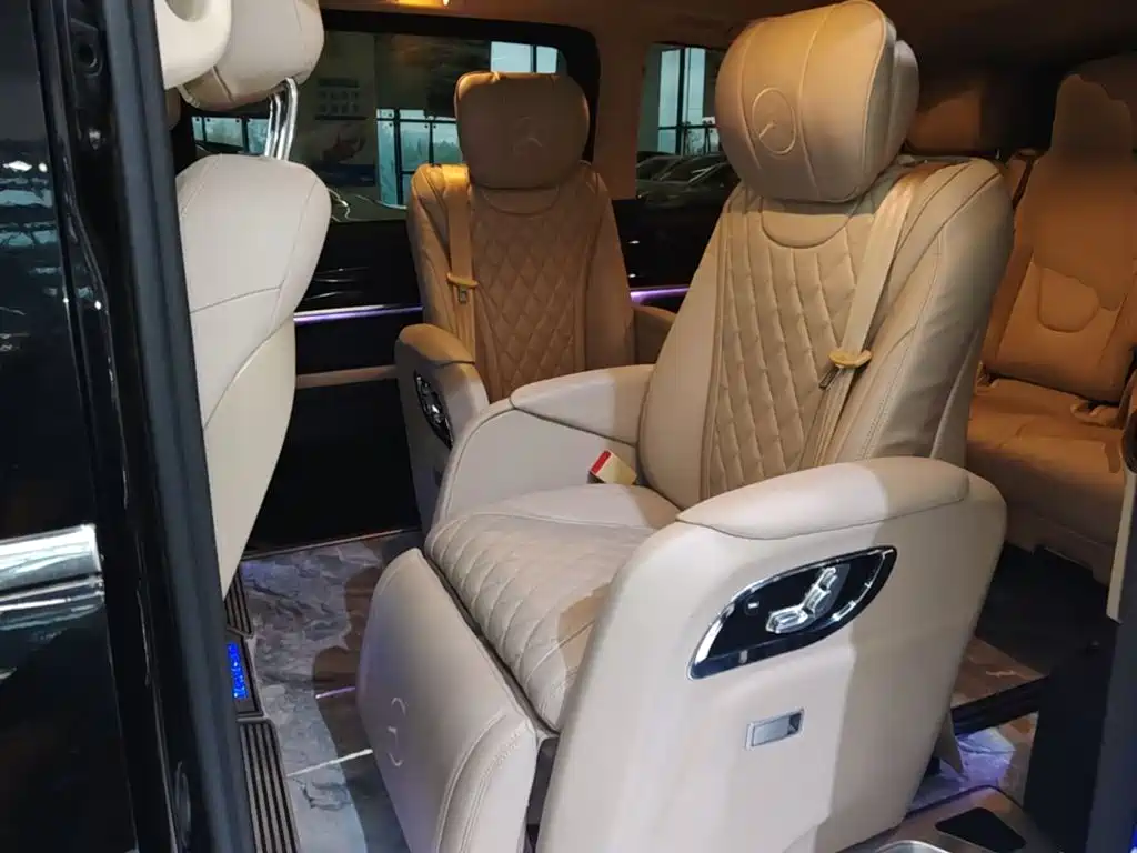 Mercedes-Benz V-Class — миниатюра 17