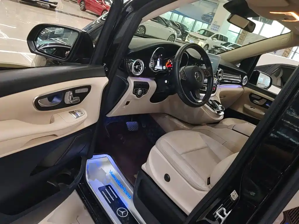 Mercedes-Benz V-Class — миниатюра 16