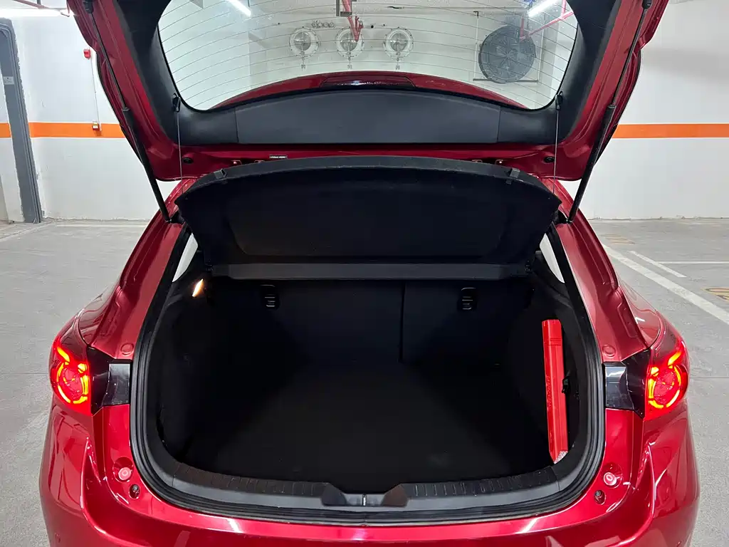 Mazda 3 Axela — миниатюра 14