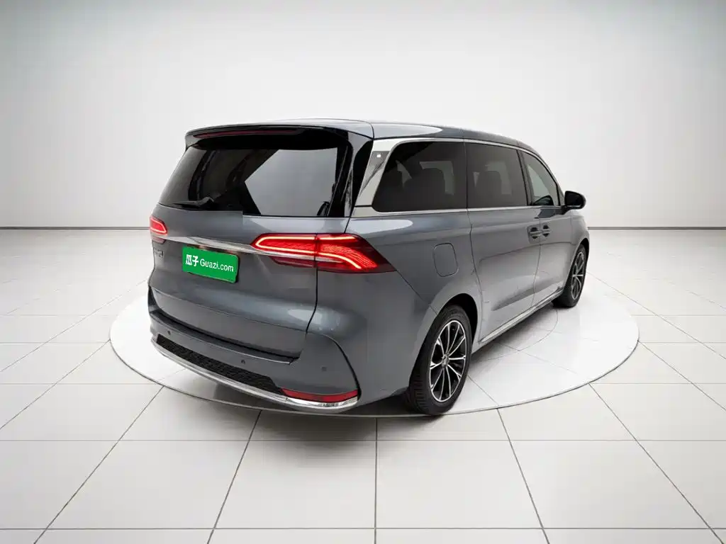 Roewe iMAX8 — миниатюра 6