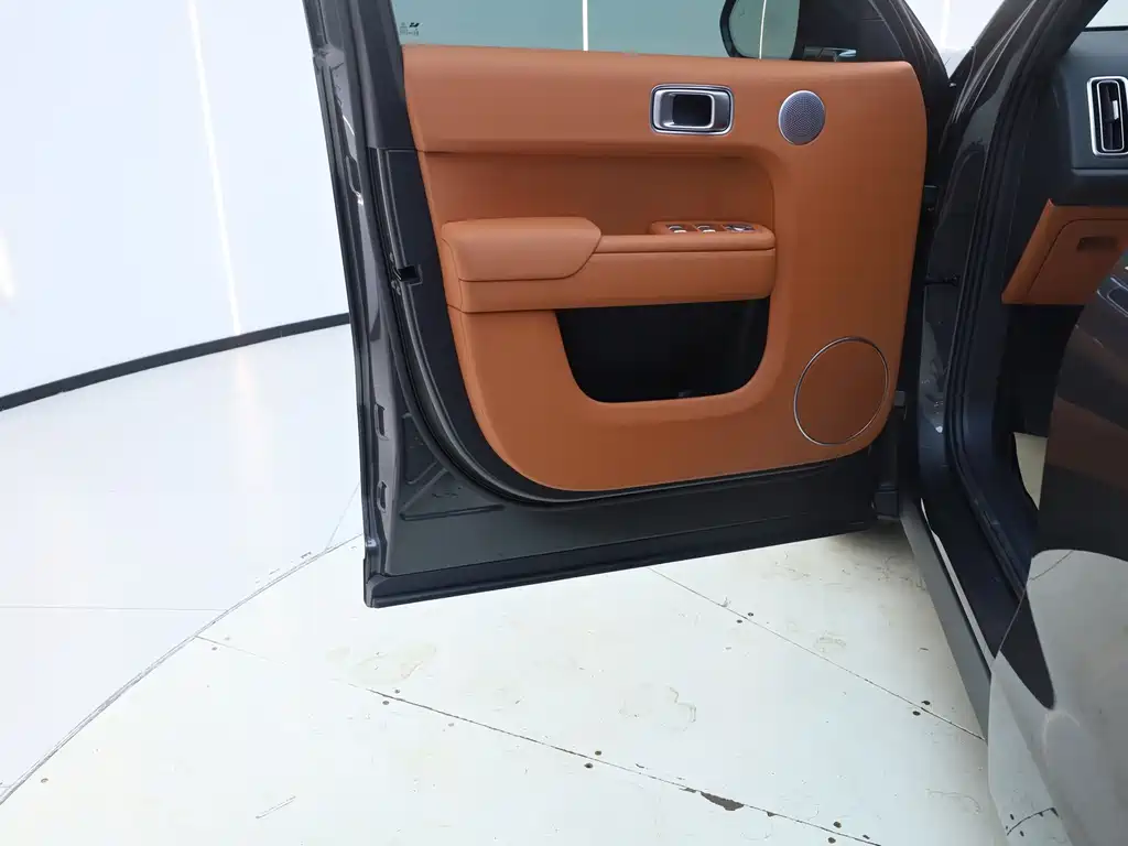 Li Auto Li L8 — миниатюра 11