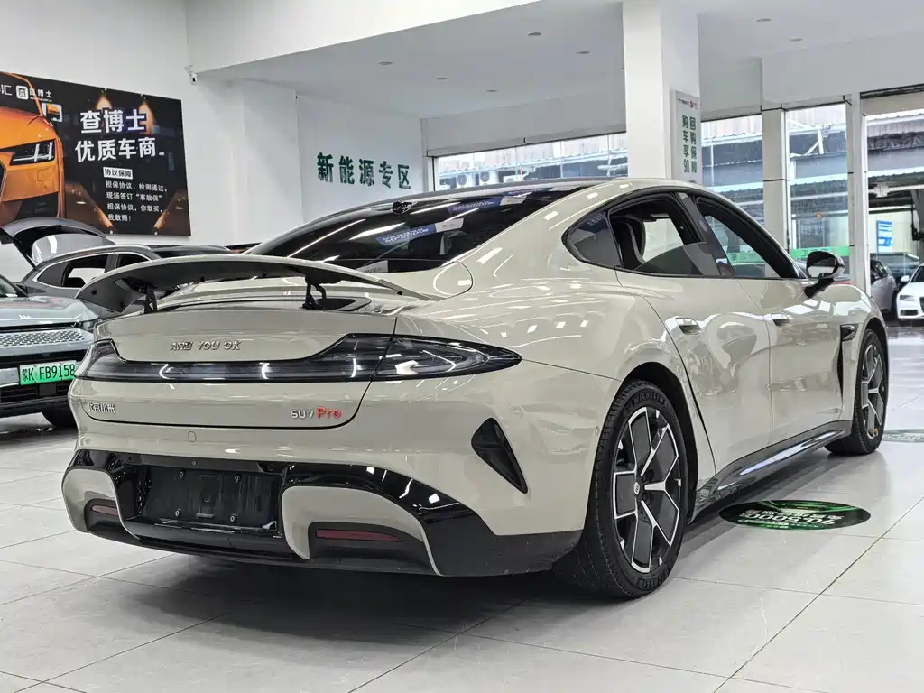 XIAOMI CAR XIAOMI SU7