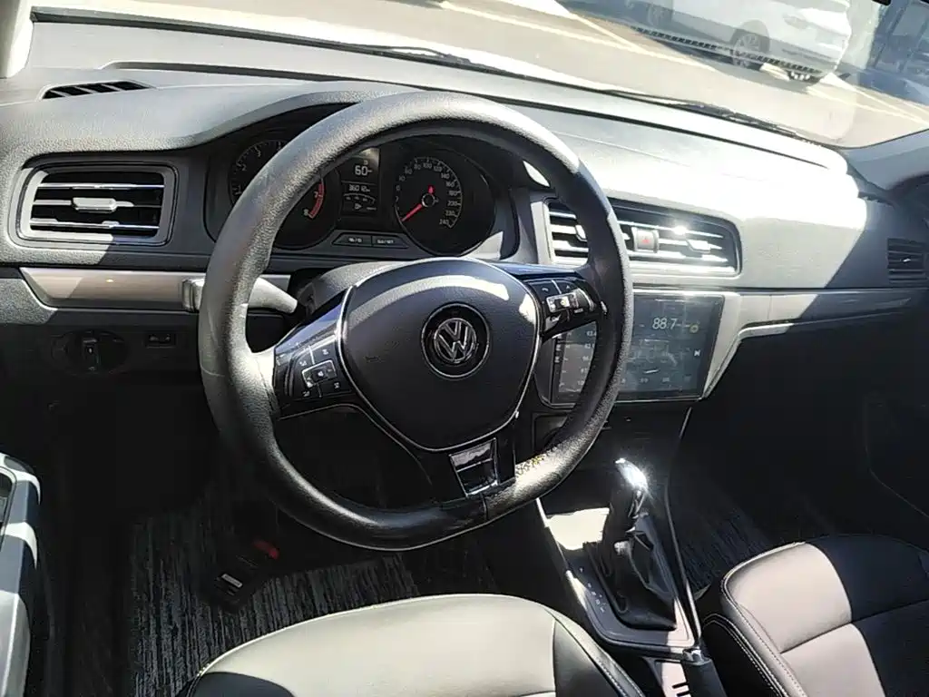 Volkswagen Lavida — миниатюра 11