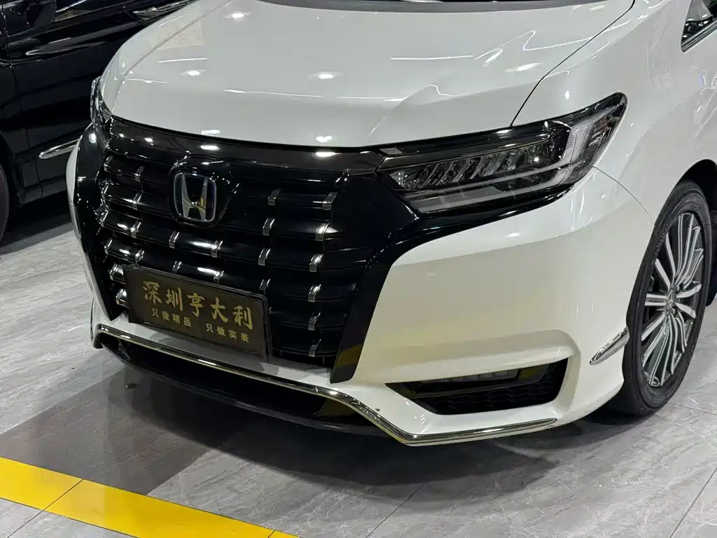 Honda Elysion — миниатюра 6