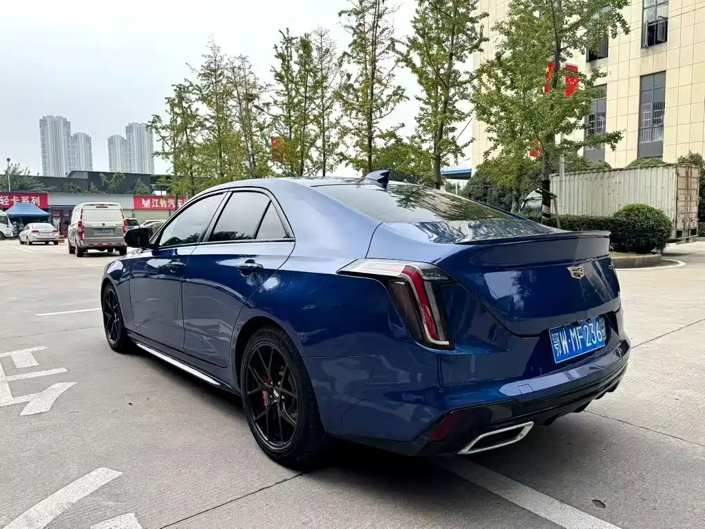 CADILLAC CT4