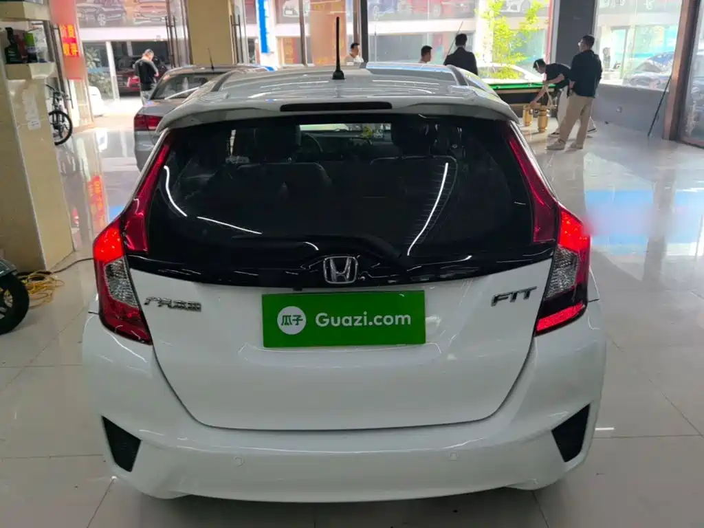 Honda Fit — миниатюра 6